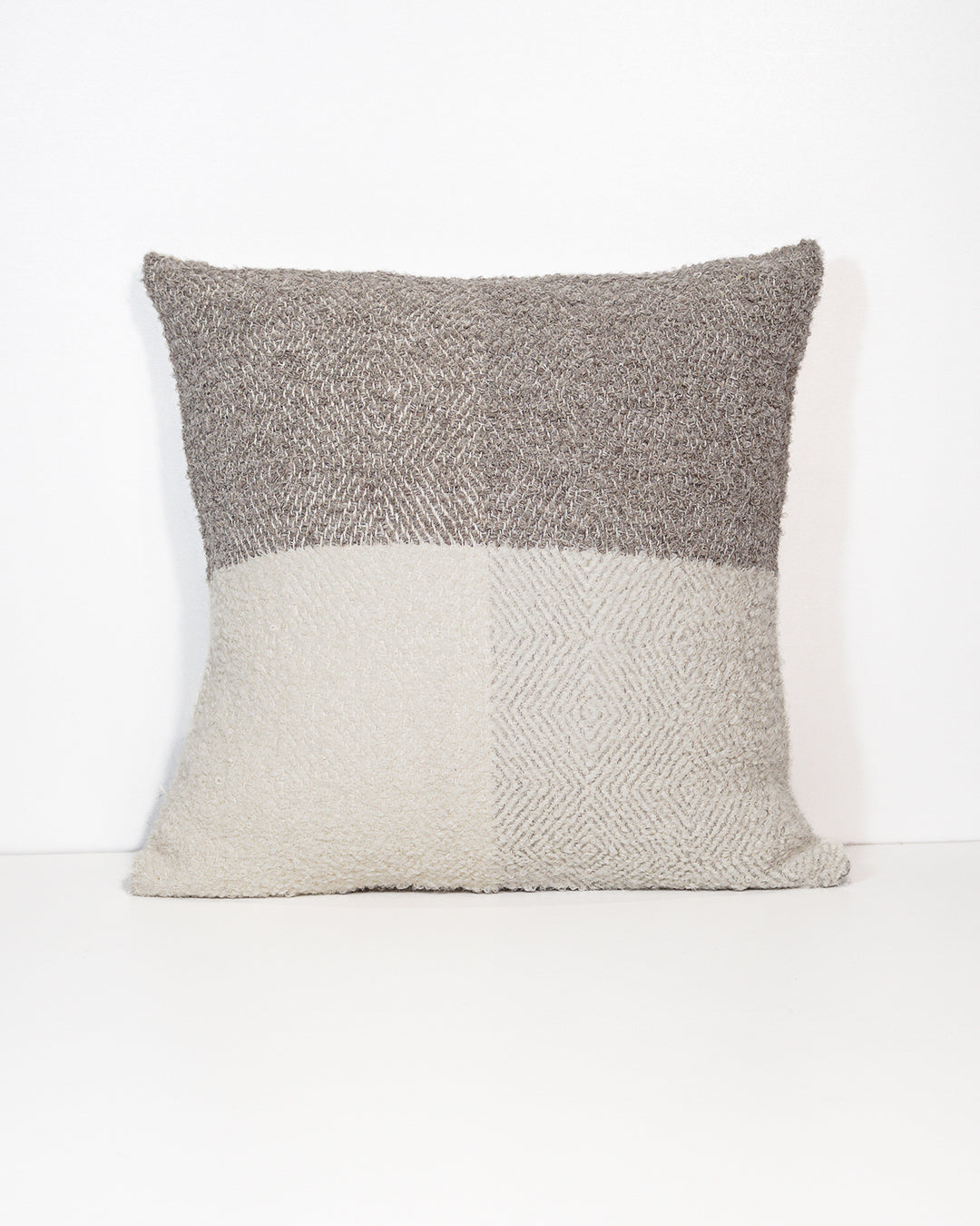 TESORO PILLOW - NATURAL/GREY